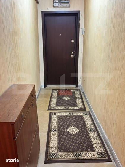 Apartament cu 3 camere decomandat în Rovine