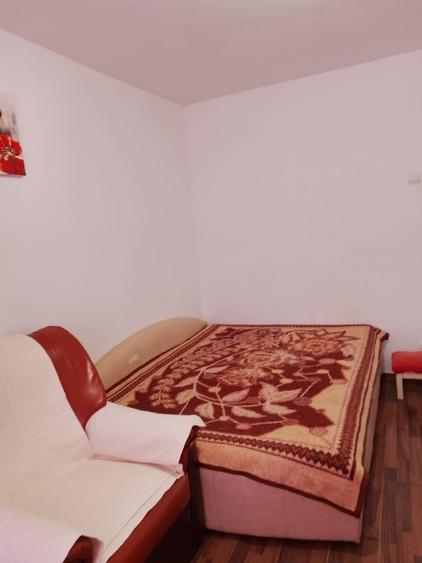 Apartament cu 2 camere decomandat în Berceni