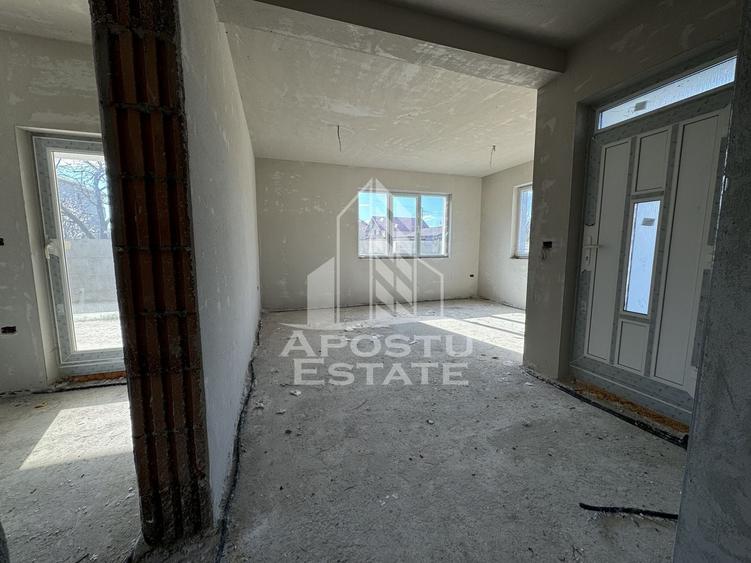 Duplex cu 4 camere cu Canalizare în Giroc