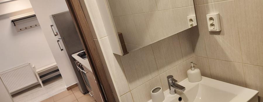Apartament cu 2 camere decomandat în Central