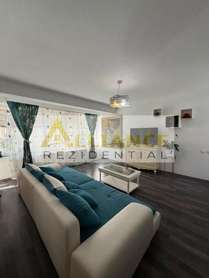 Duplex cu 4 camere cu Canalizare în Central