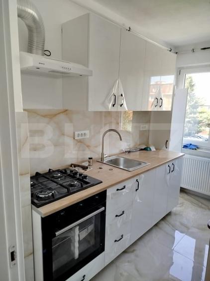Apartament cu 3 camere decomandat, mobilat în Tractorul