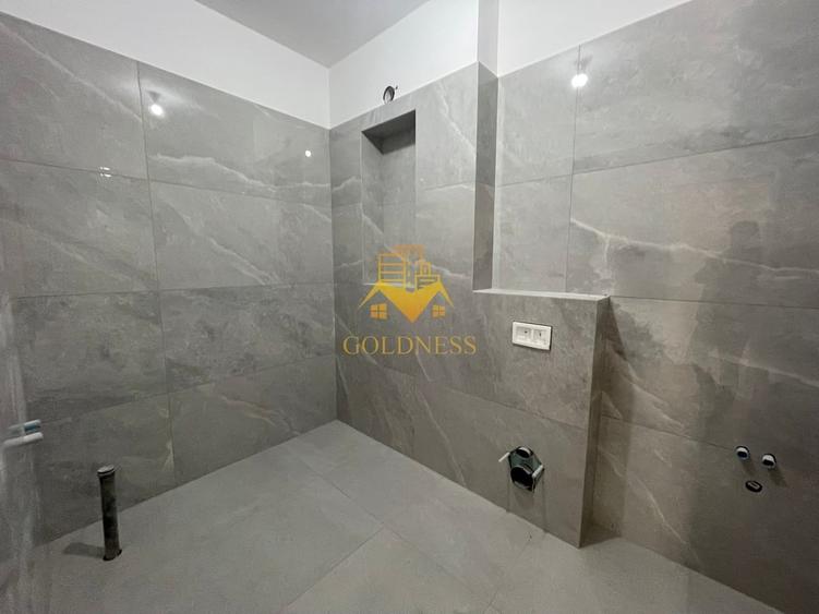 Apartament cu 7 camere semidecomandat în Central
