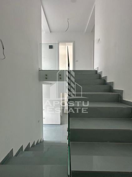 Duplex cu 4 camere cu Canalizare în Chișoda