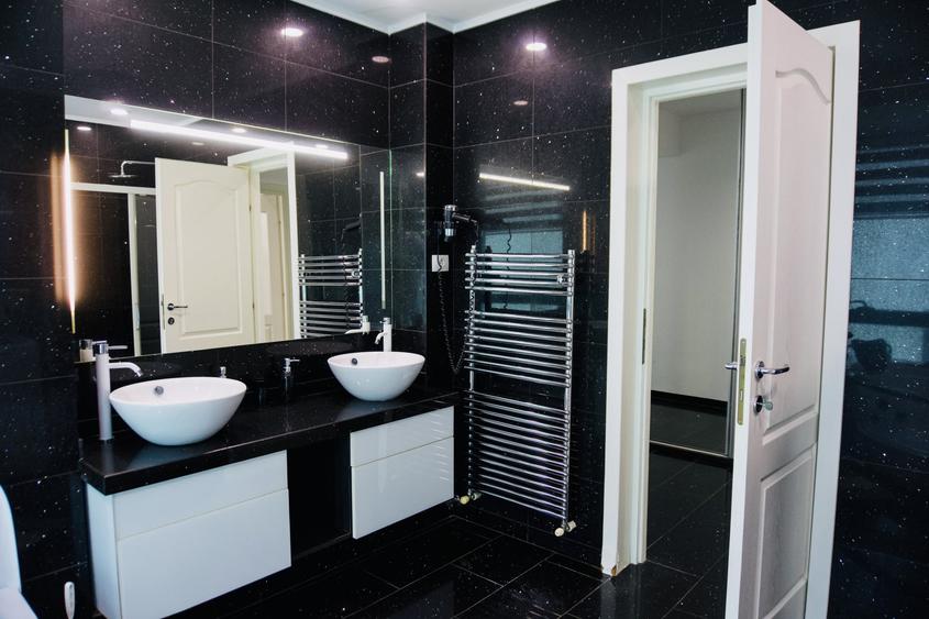 Apartament cu 3 camere decomandat, mobilat în Năvodari