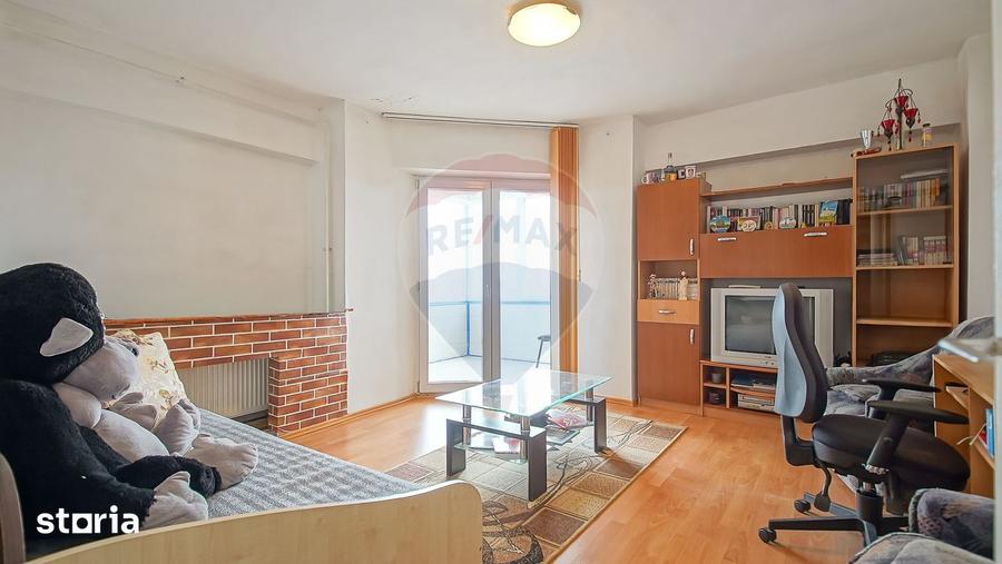 Apartament cu 3 camere decomandat, mobilat în Astra
