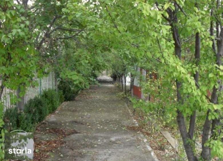 Teren de 2350 mp, în Ciolpani