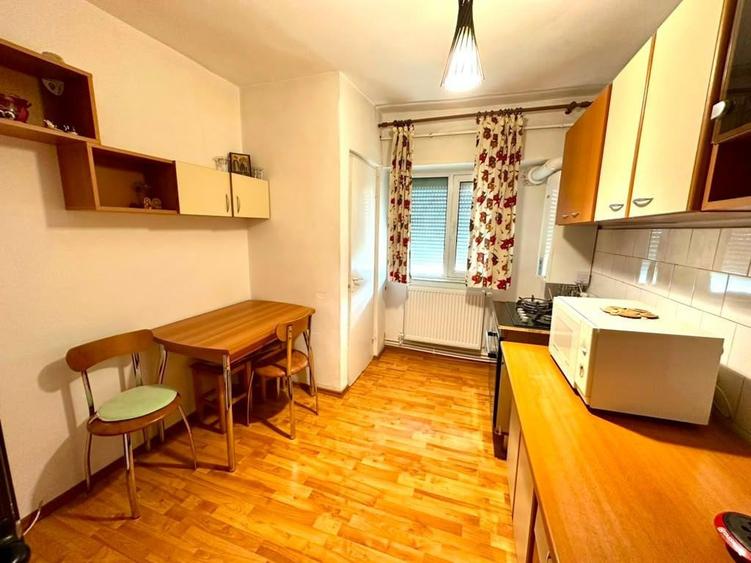 Apartament cu 2 camere decomandat în Sud