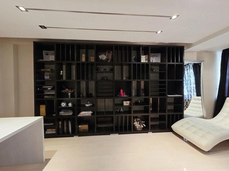 Apartament cu 4 camere decomandat în Central