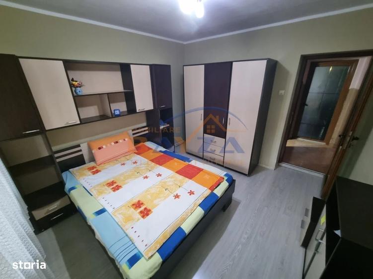 Apartament cu 3 camere decomandat în Săsar