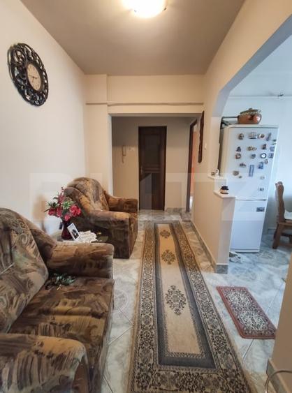 Apartament cu 2 camere decomandate, 52 mp, AC, boxa, renovat, zona Micro 16 - 5