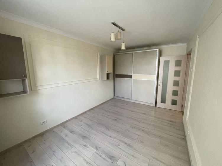 Apartament cu 2 camere decomandat în Precista