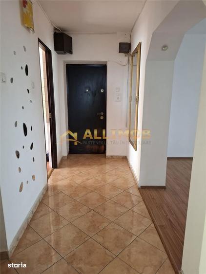 Inchiriere apartament 3 camere in Ploiesti, zona 9 Mai - 9