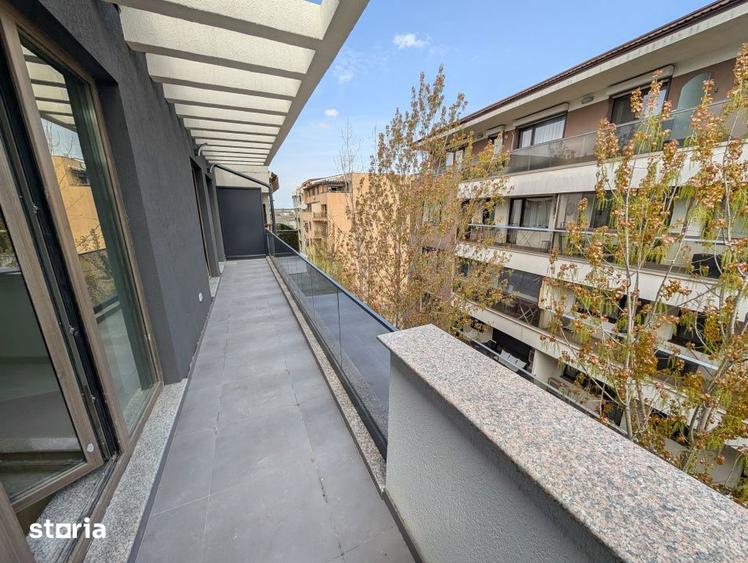 Apartament cu 3 camere în Băneasa