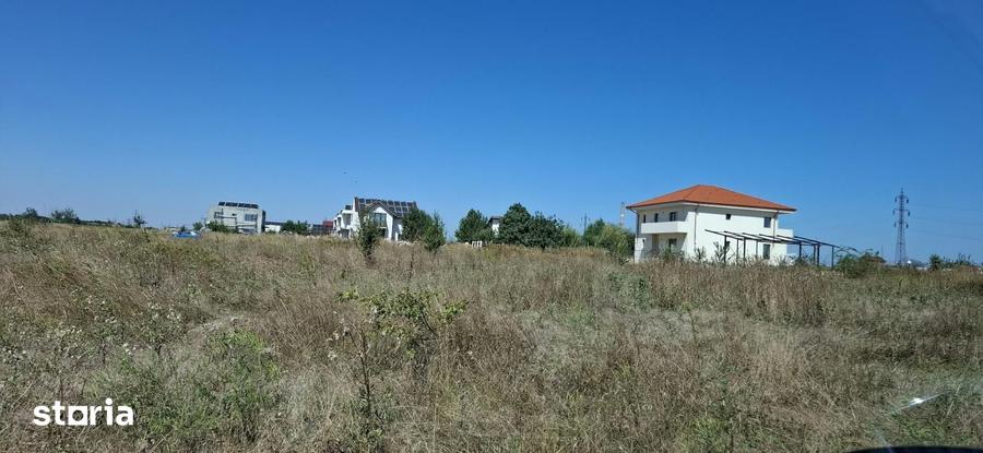 Teren de 8500 mp, în Central