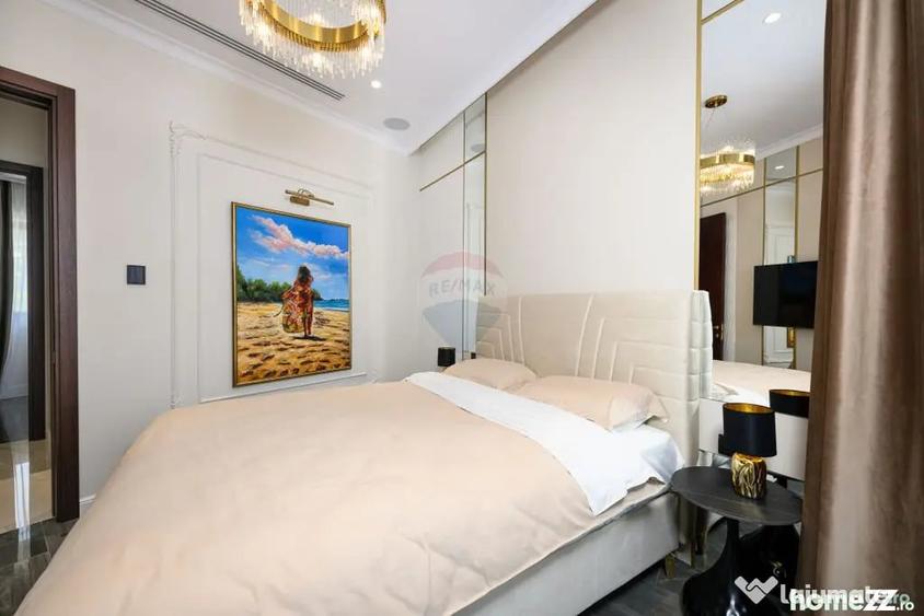 Apartament cu 4 camere decomandat în Olimp