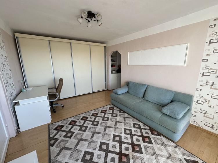 Apartament cu 2 camere semidecomandat în Micălaca