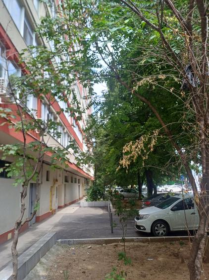 Apartament cu 3 camere decomandat în Giurgiului — fotografia 1