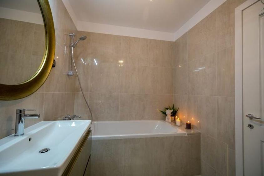 Apartament cu 4 camere decomandat în Herăstrău