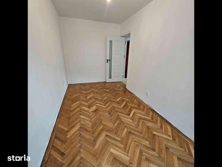 Apartament cu 4 camere decomandat în Ultracentral