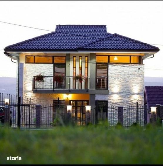 Casă cu 4 camere în Sânnicoară