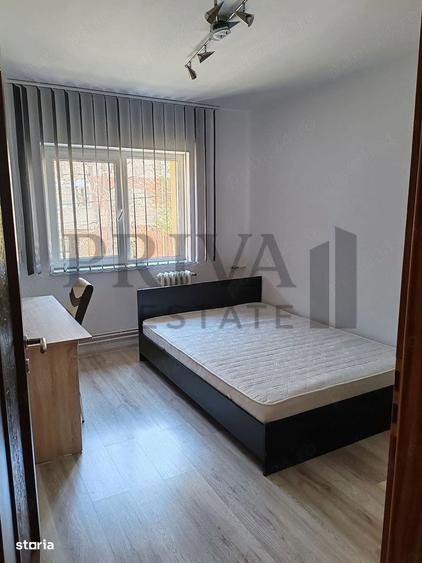 Apartament cu 3 camere decomandat, mobilat în Girocului