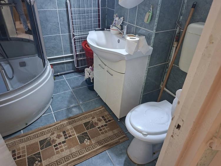 Apartament cu 3 camere decomandat în Vest