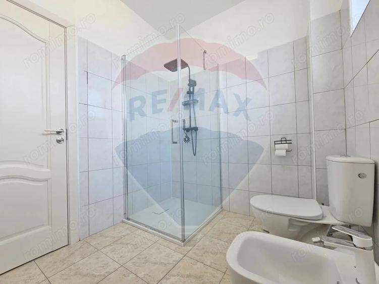 Garsonieră decomandată în Central