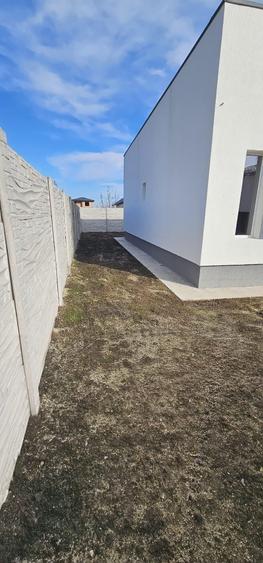 Casă individuală cu 3 camere cu Teren 320 Mp în Berceni