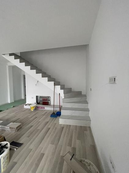 Casă cu 4 camere în Central