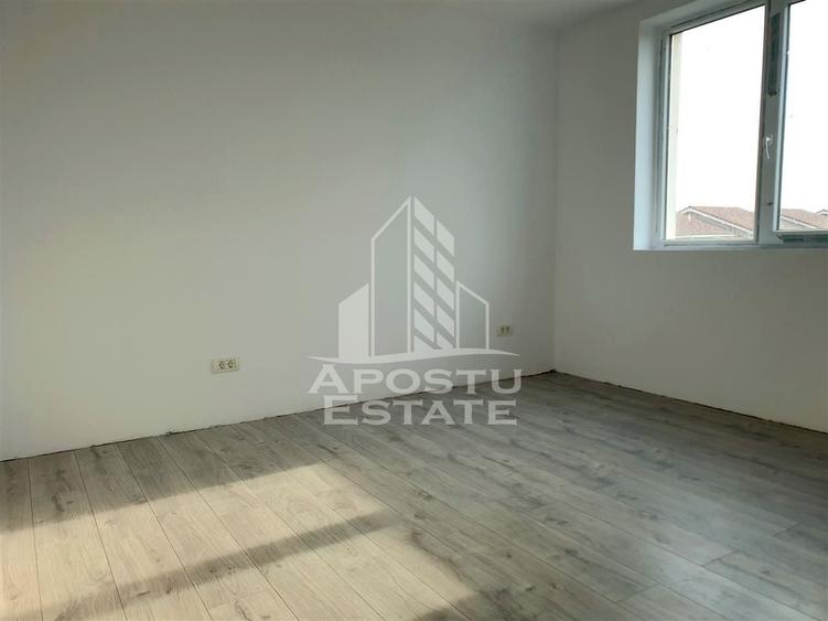 Apartament cu 3 camere decomandat în Giroc — fotografia 3