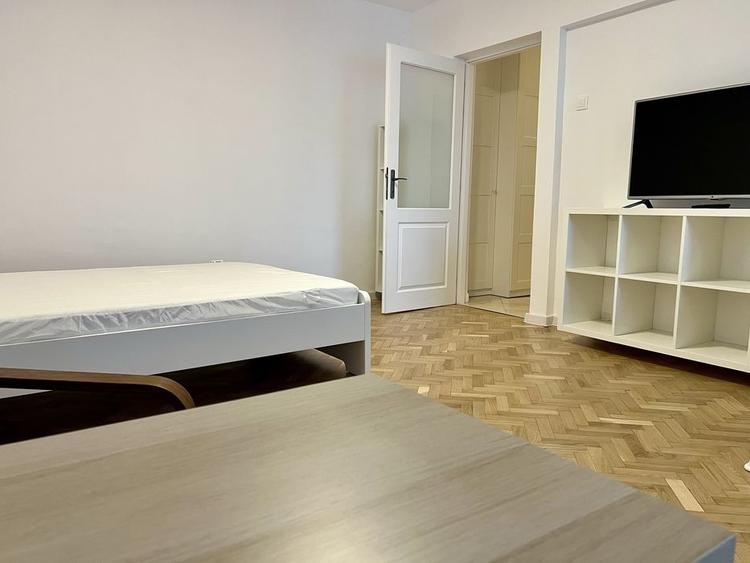 Garsonieră decomandată, mobilată în Calea Călărașilor
