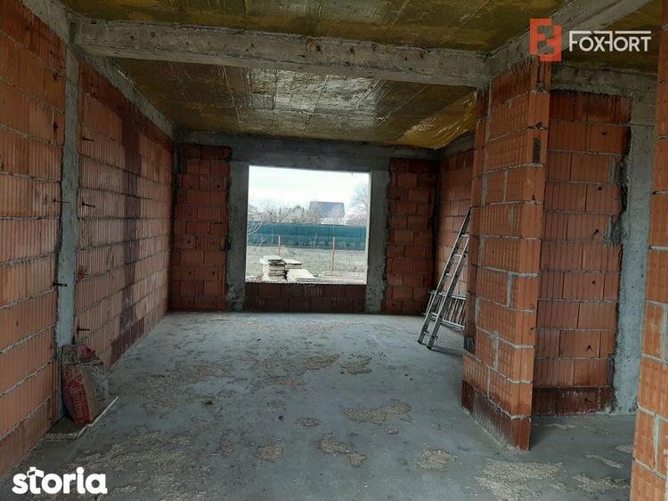Casă cu 6 camere cu Teren 707 Mp în Ghiroda