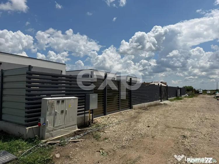 Casă cu 3 camere cu Teren 250 Mp în Clinceni