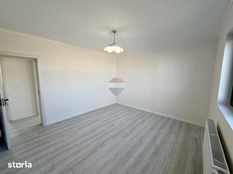 Casă cu 4 camere cu Teren 497 Mp în Câmpineanca