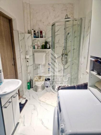 Casă individuală cu 4 camere cu Canalizare în Pârneava