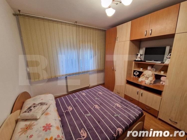 Apartament cu 3 camere decomandat în Ampoi 2