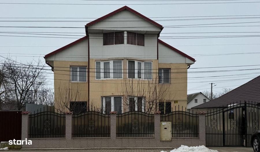 Casă cu 4 camere cu Teren 1267 Mp în Ciorani
