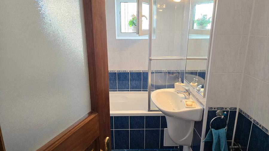 Apartament cu 4 camere decomandat în Dorobanți