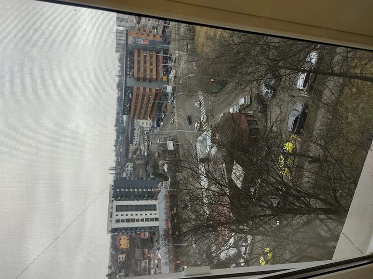 Garsonieră decomandată în Central
