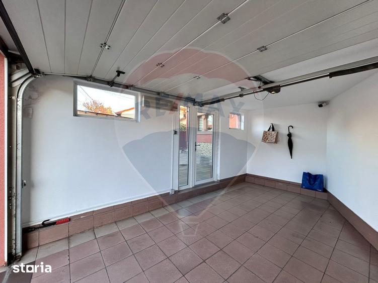 Casă cu 5 camere cu Teren 300 Mp în Pictor Rosenthal