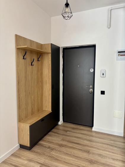 Apartament cu 3 camere decomandat în Florești