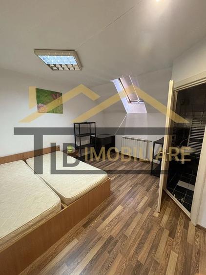 Apartament cu 5 camere decomandat în Semicentral