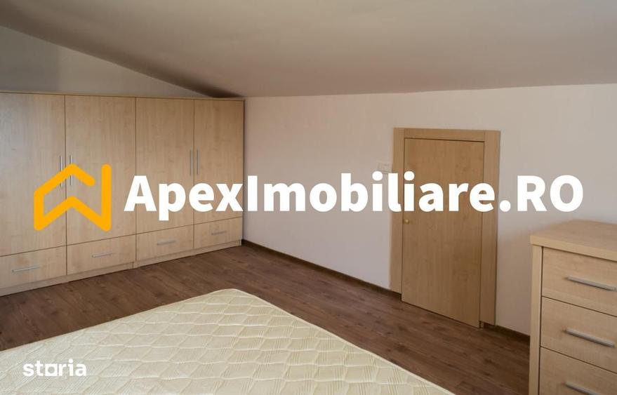 Apartament cu 3 camere semidecomandat în Dămăroaia