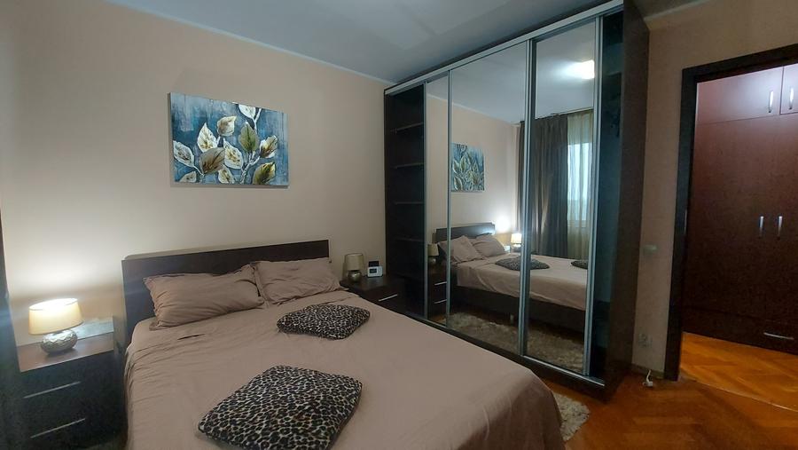 Apartament cu 2 camere semidecomandat în P-ța Unirii