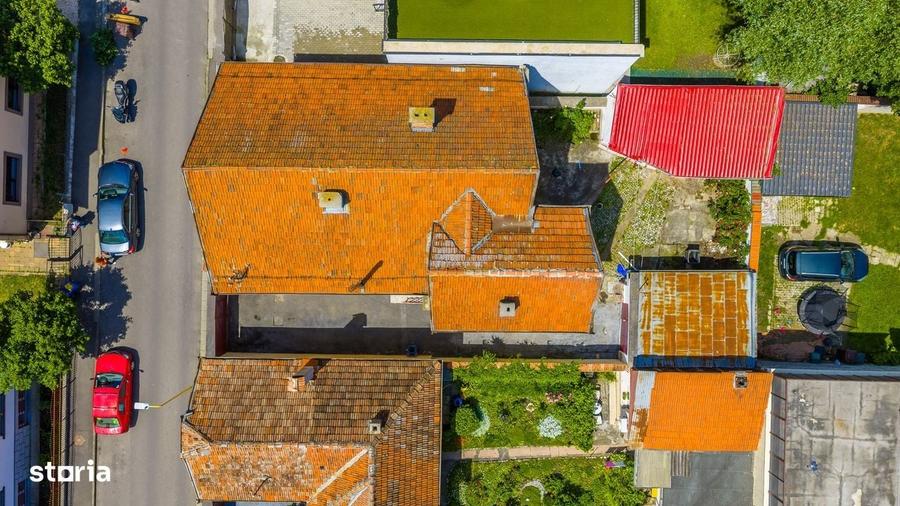 Casă cu 4 camere cu Teren 353 Mp în Central