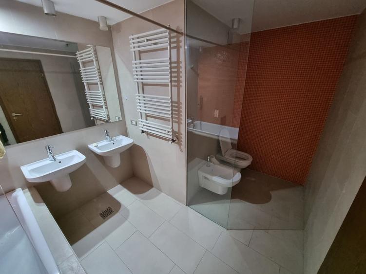 Apartament cu 2 camere decomandat în Faleza Nord