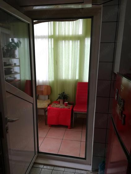 Vand apartament doua camere - 6