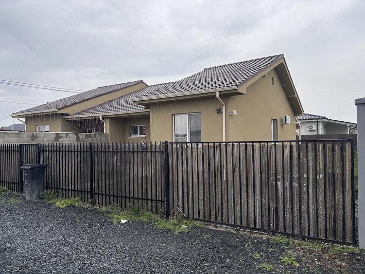 Casă cu 3 camere cu Teren 330 Mp în Moșnița Veche