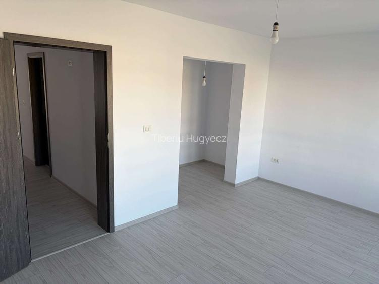 DUPLEX DE VÂNZARE ÎN SĂCĂLAZ MUTARE RAPIDĂ